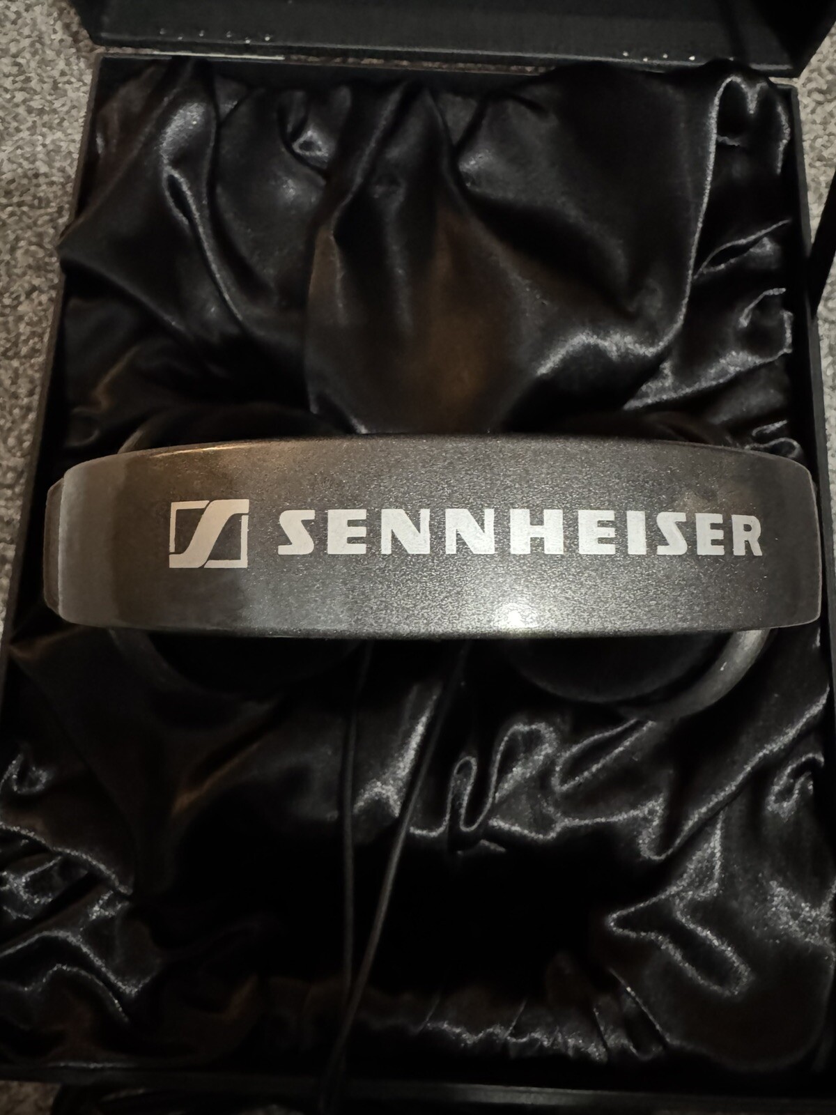 Sennheiser HD 650 Over the Ear Headphones – Marble