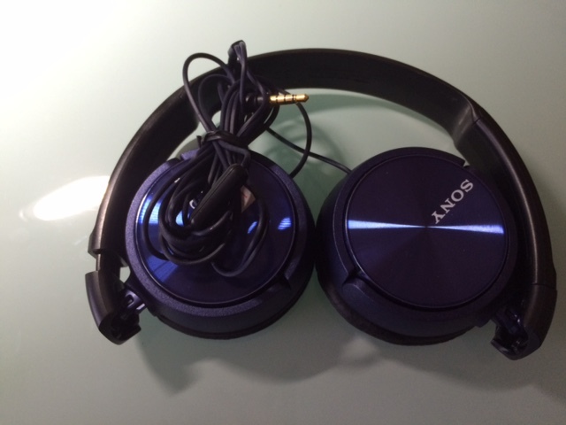 sony headphones MDR-ZX310AP