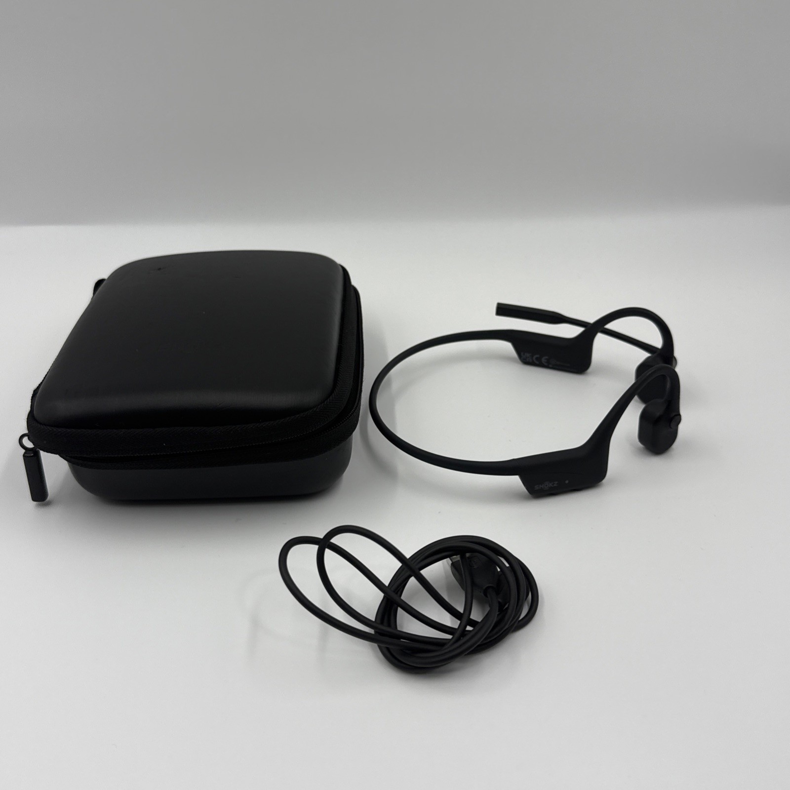 SHOKZ OPENCOMM C102 Bone Conduction Bluetooth Headset w/charger And Case