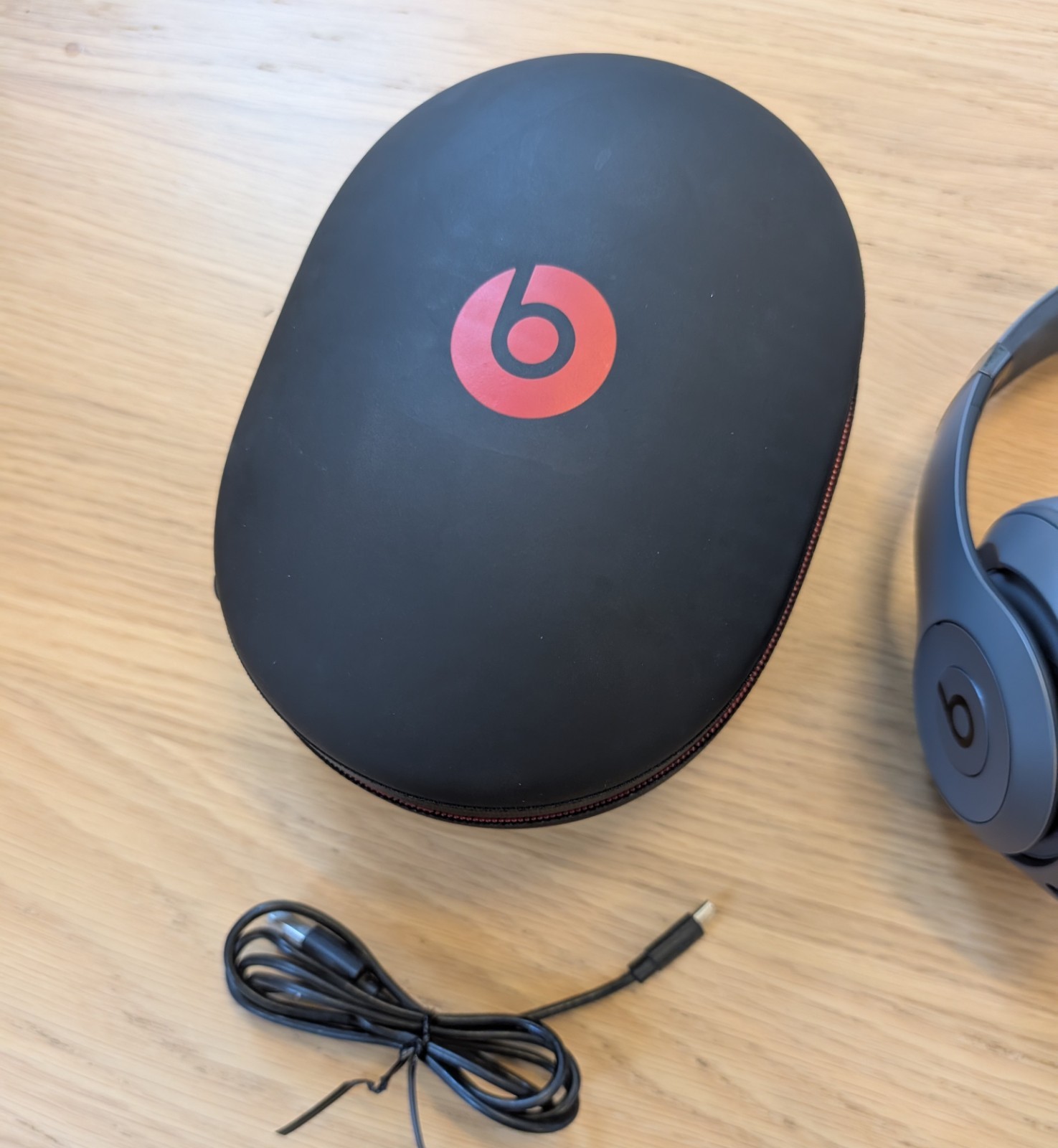 Beats by Dr. Dre Beats Studio 3 Wireless ANC Over-Ear Headphones – Gray, Case