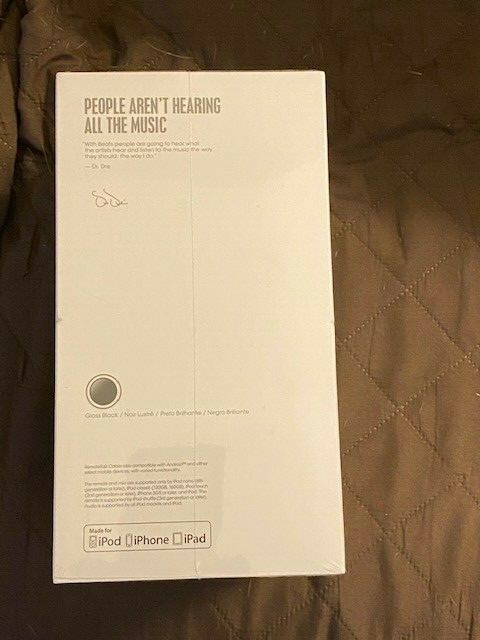Beats by Dr. Dre Beats Solo3 Wireless On-Ear Headphones Gloss Black