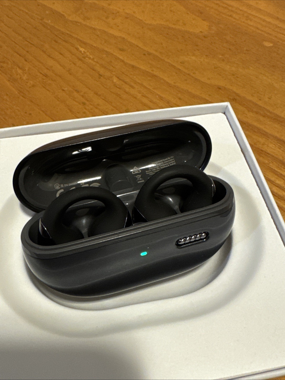 SoundPEATS PearlClip Pro Bluetooth Earbuds Black Earphones Clip On Ear Buds