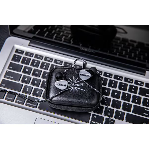 Kiwi Ears Airoso In-Ear Earphones with Hybrid Drivers (1DD + 4BA) KWI032