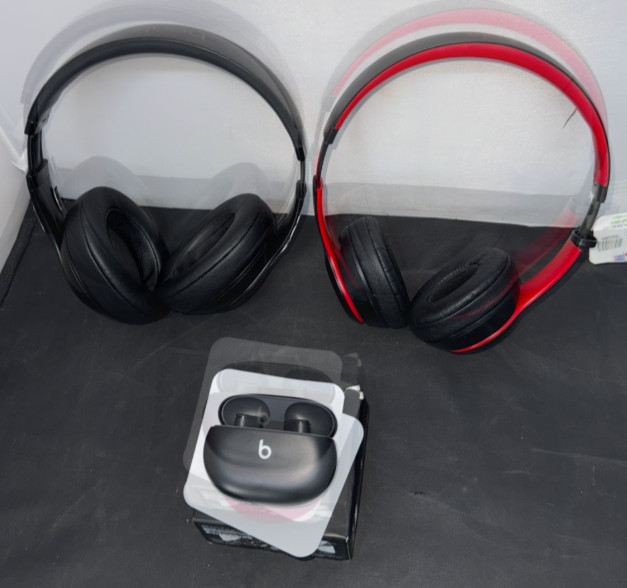 Beats Studio 3, Solo 3 & Beats Studio Buds MJ4X3LL/A – Lot of 3 (PARTS/REPAIR)