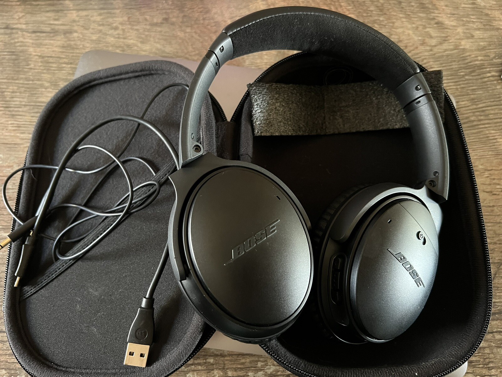 Bose QuietComfort 35 Over the Ear Wireless Headphones – Black