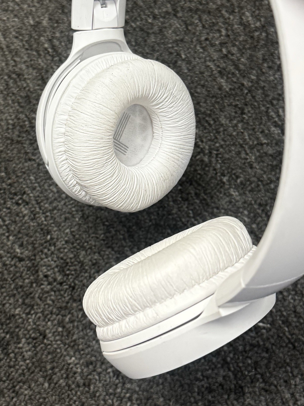 [LOT OF 10] TESTED JBL Tune 520BT Bluetooth Wireless On-Ear Headphones – White