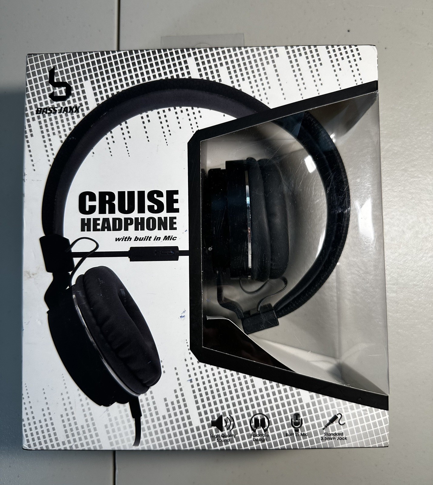 Cruise Headphones Bass Jaxx Built-In Microphone 32 ohms 40mm Black Brand new