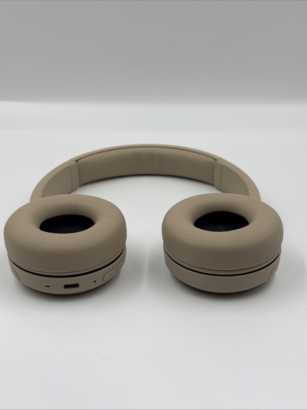Sony WH-CH520 On Ear Wireless Bluetooth Headphones WHCH520 – BEIGE