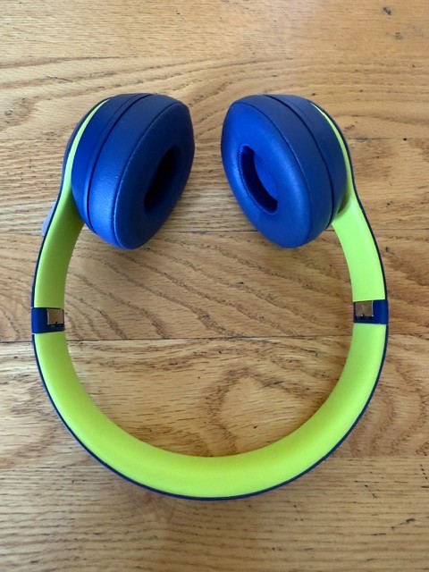 Beats Solo3 Wireless Club Navy Headphones Case Cables Never Used