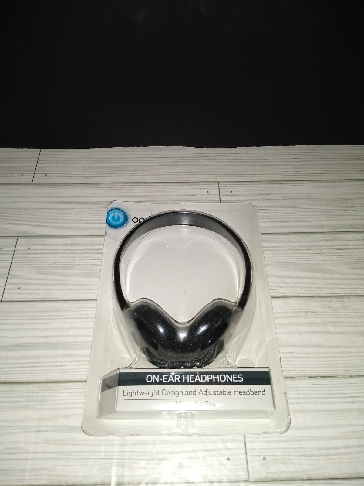 ONN 3.5 mm ON EAR Black Wired HEADPHONES New
