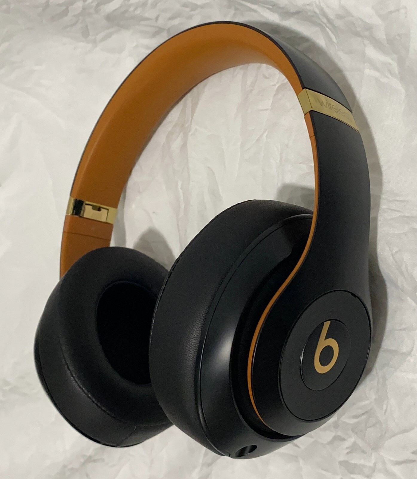 Beats by Dr. Dre Studio3 Wireless Headphones – Midnight Black