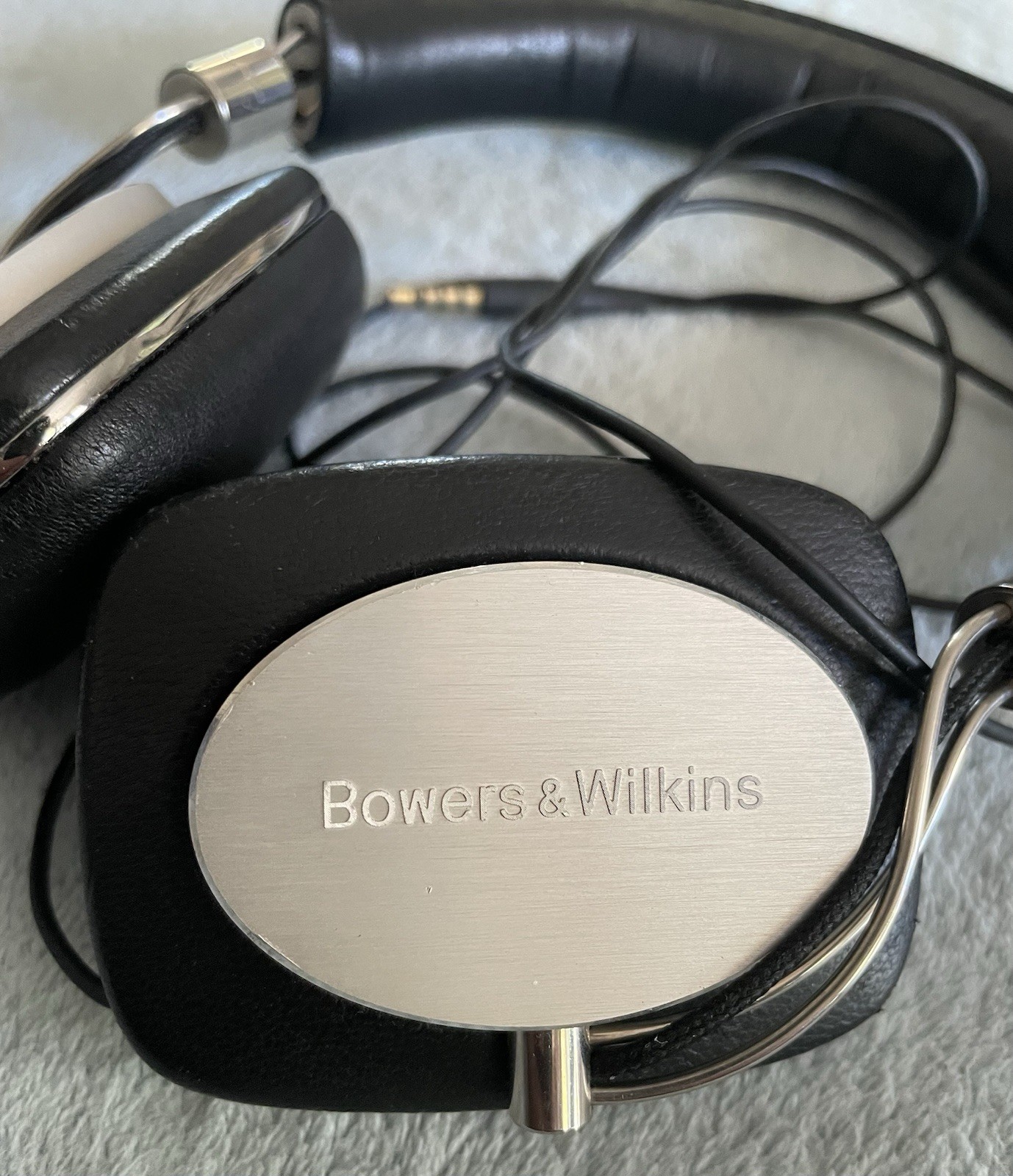 Bowers & Wilkins P5 Wired On-Ear Headphones – Black