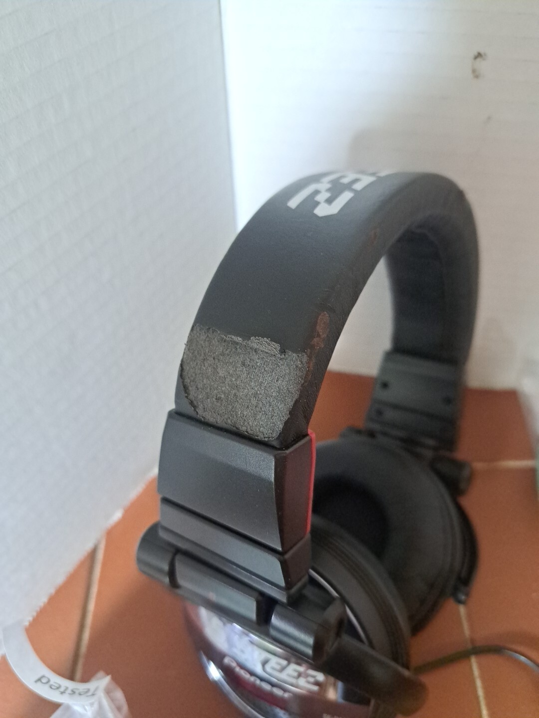 Pioneer STEEZ Headphones SE-D10M Over the Ear Working. Has Cosmetic Damage
