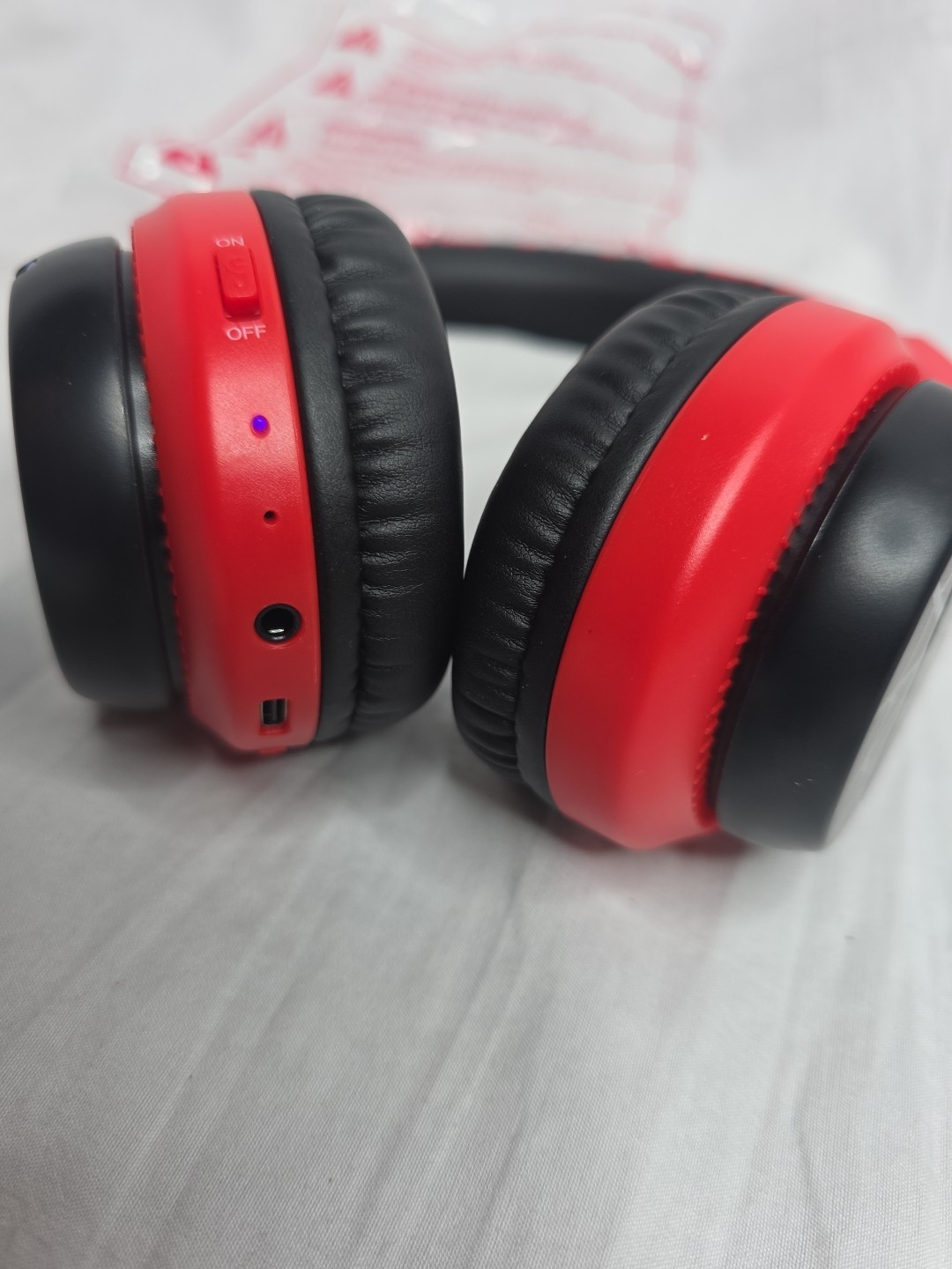 iClever BTH12 Kids Bluetooth Headphones, LED Lights Wireless Kids Spider (AQU)