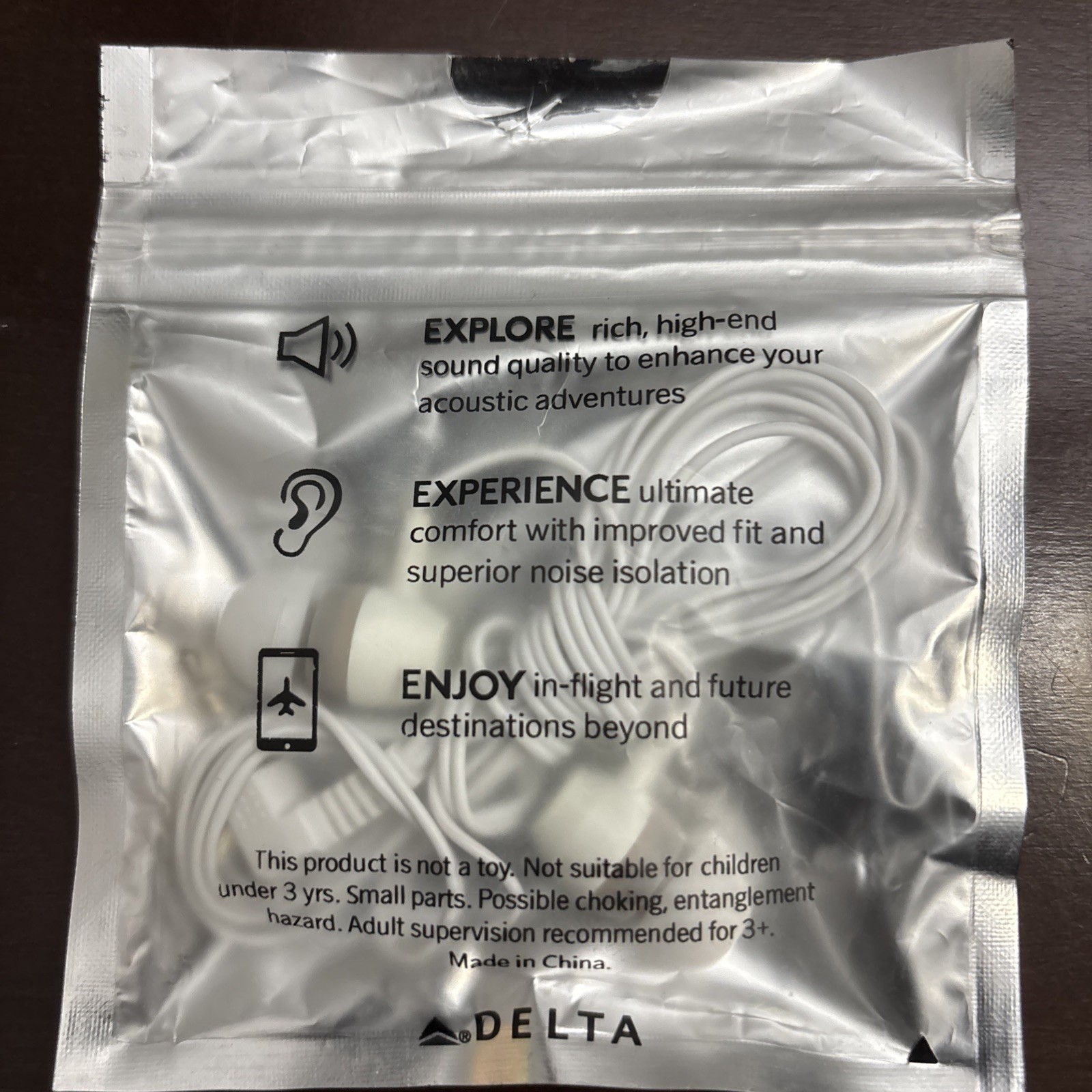 NIP Delta Airlines STUDIO Billboard Earbuds — Brand NEW Sealed package-current