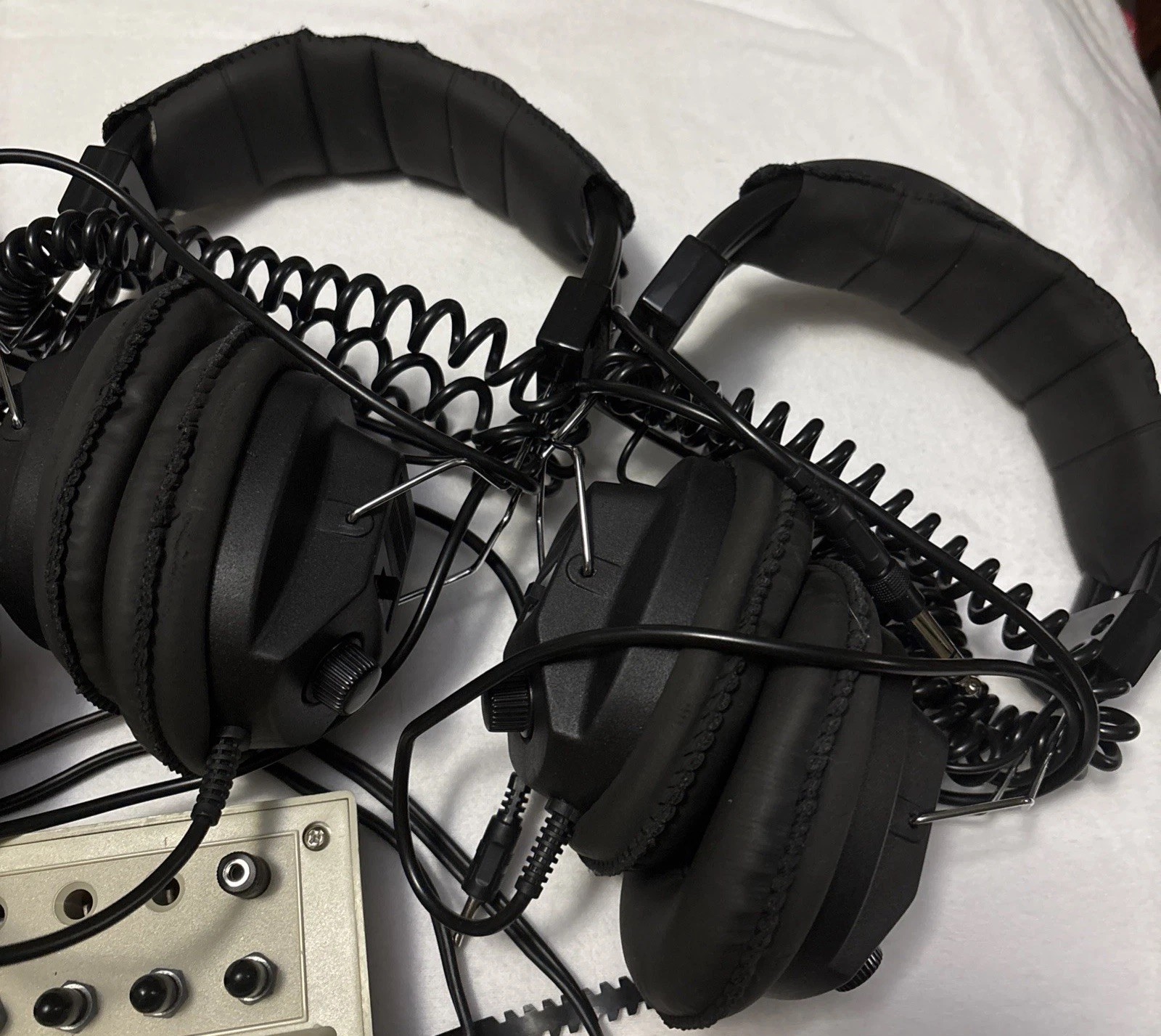 4 califone headphones 3068AV black, 1210AV-PS jack box Used In School-untested