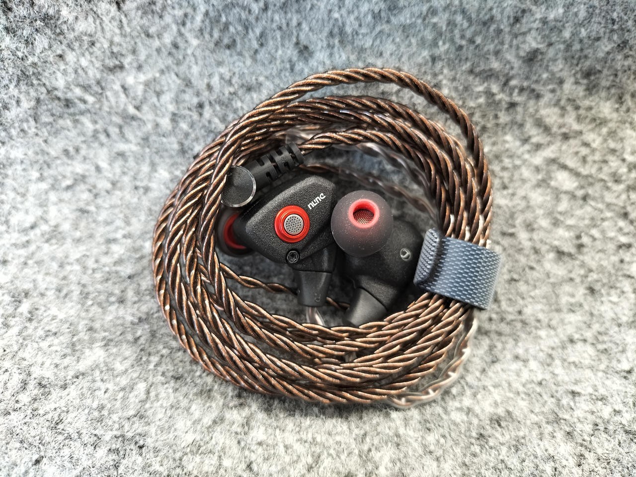 DUNU TITAN S Earphones