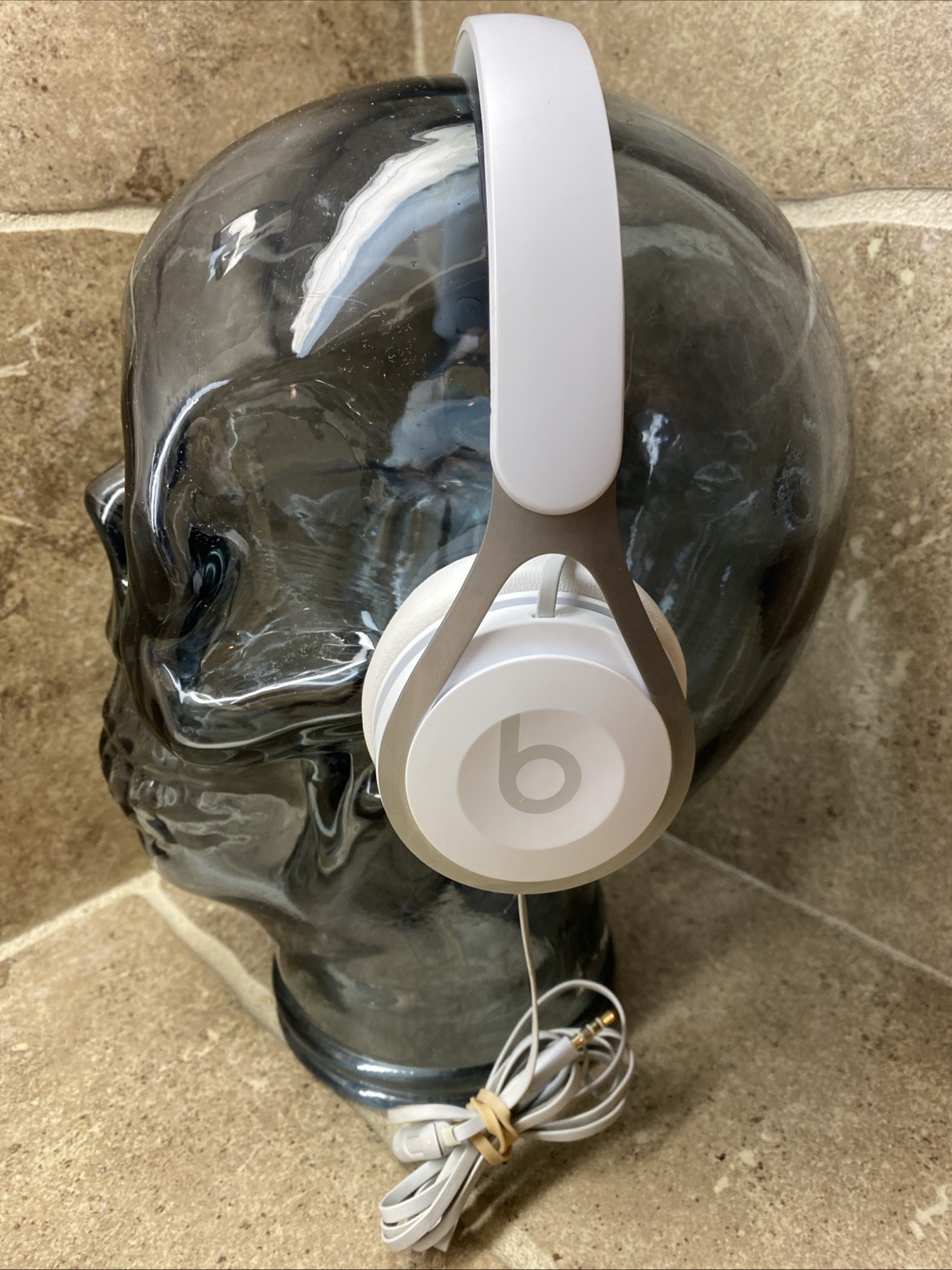 Beats by Dr Dre EP Wired On Ear White & Silver Headphones