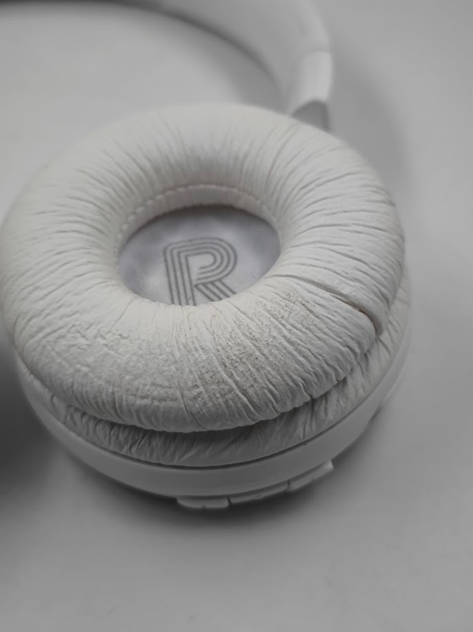 JBL Unknown Model Wireless Headphones Working White No Charger