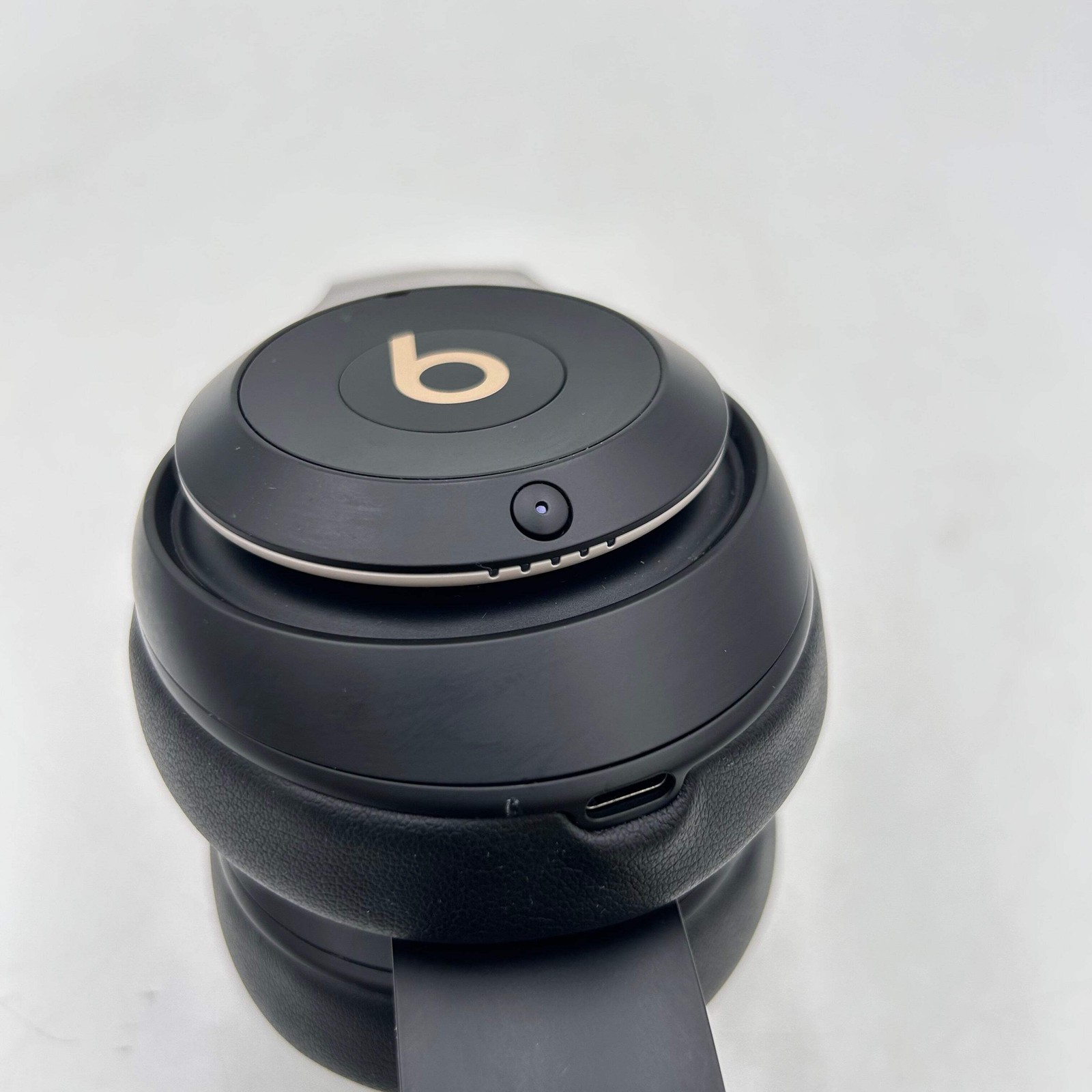 Beats Studio Pro Wireless Over-Ear Bluetooth Headphones Black Gold A2924