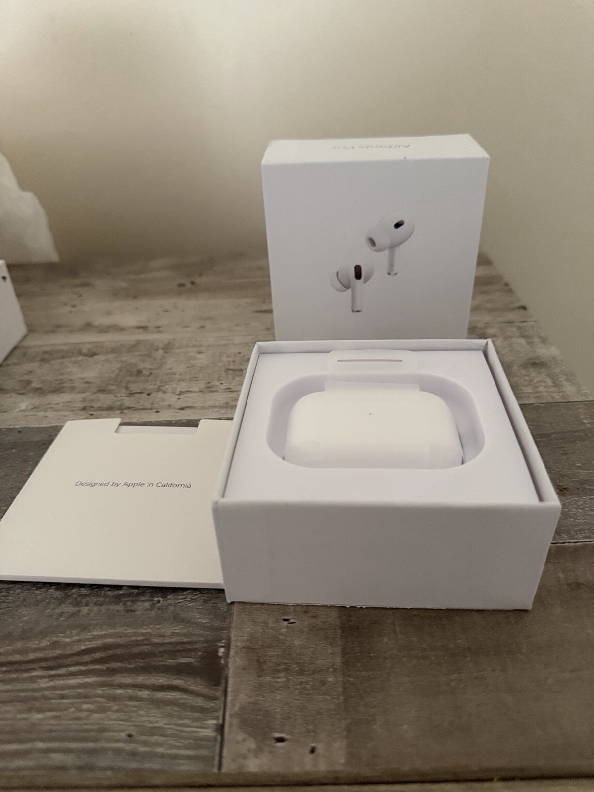 Apple AirPods Pro 2nd Gen White ANC MagSafe USB-C Wireless Charging