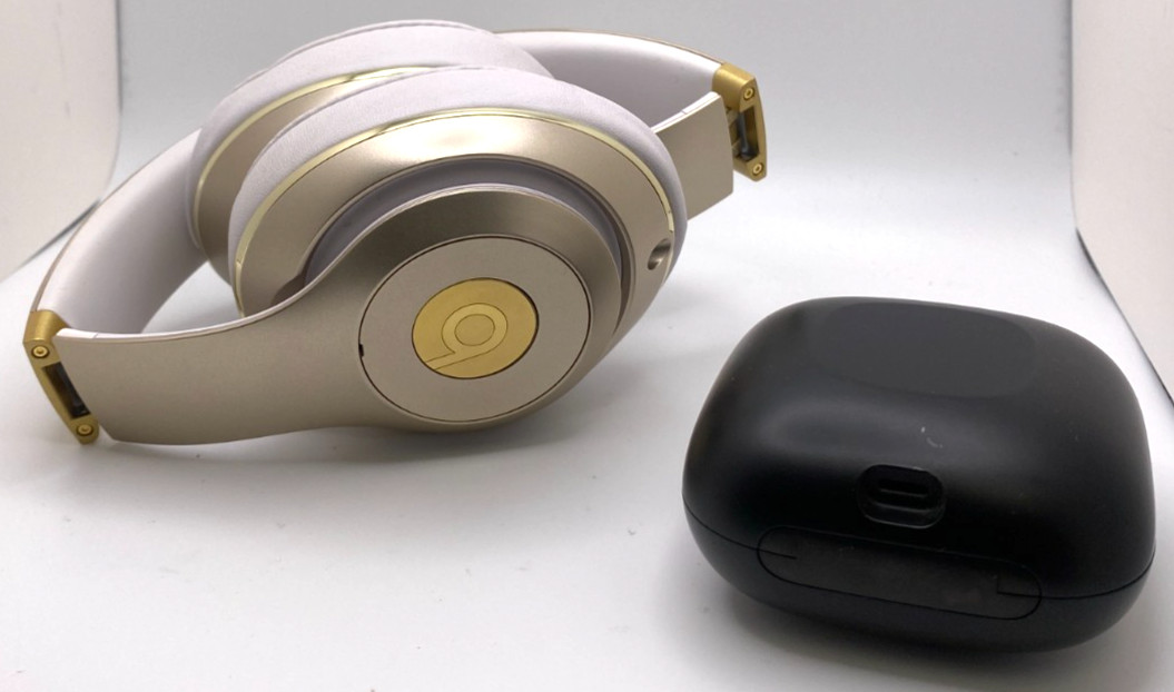 Lot of 2 Beats By Dr. Dre Headphones & Earbuds (C-8) ***see description***