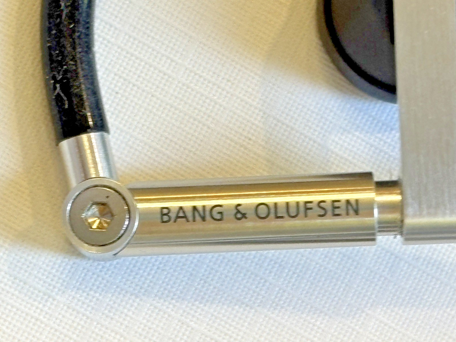 Bang & Olufsen BeoPlay Earset 3i Wired Earphones B&O Leather Case TESTED