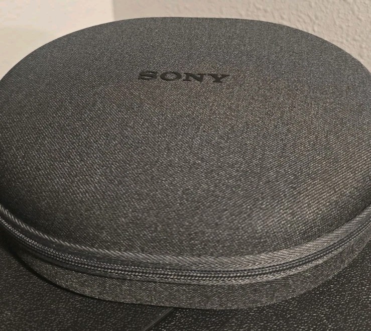 Sony ULT WEAR 900N Wireless Noise Canceling Bluetooth Headphones Black WH-ULT900