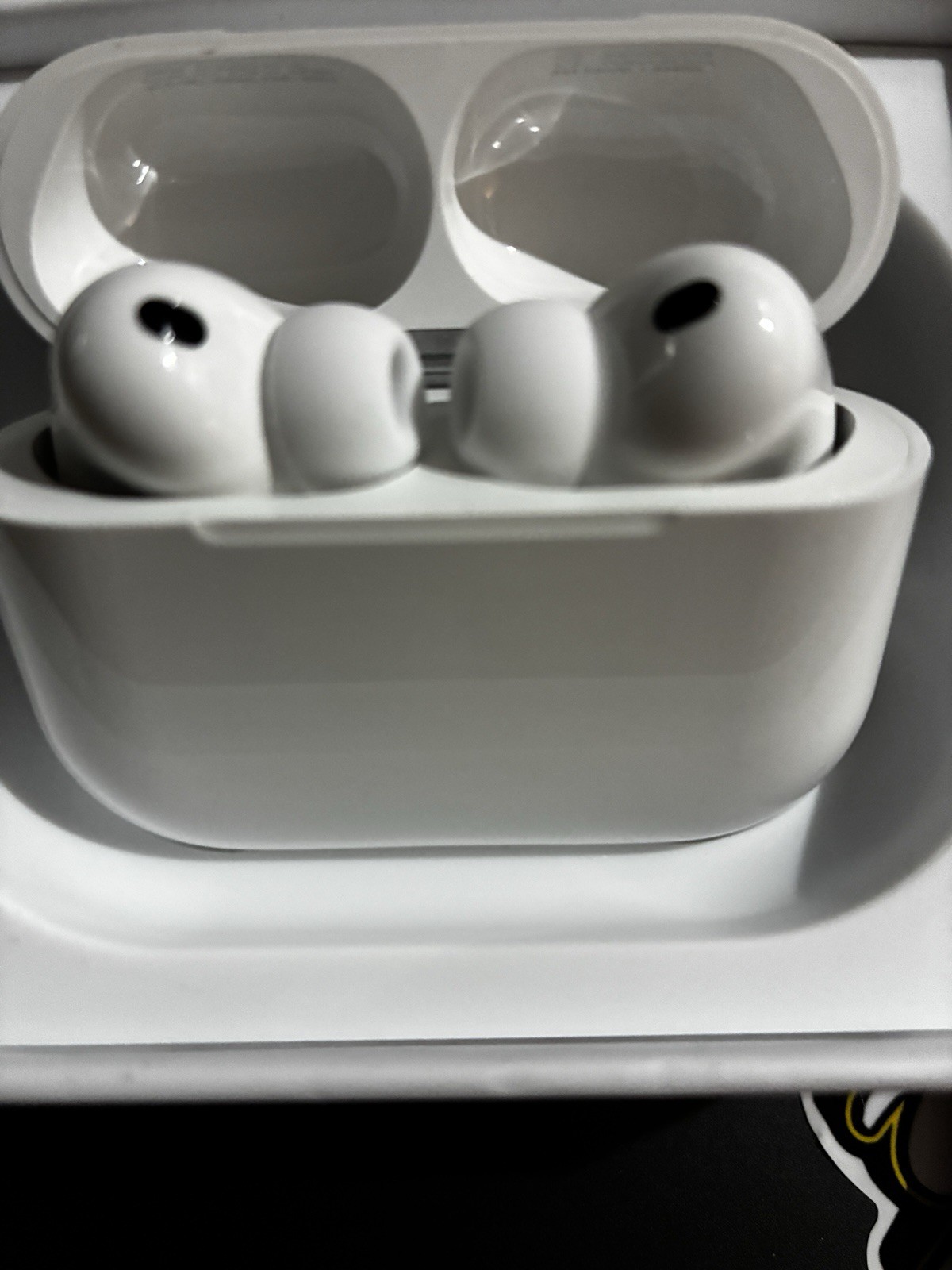 Apple AirPods Pro 3 White Bluetooth Wireless In-Ear Earbuds w/ Case Built-In Mic