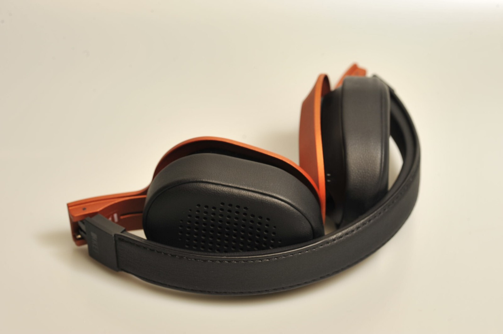 KEF M400 Sunset Orange Hi-Fi Wired Headphone “Mint” w/Box [M400001339H24NbF]