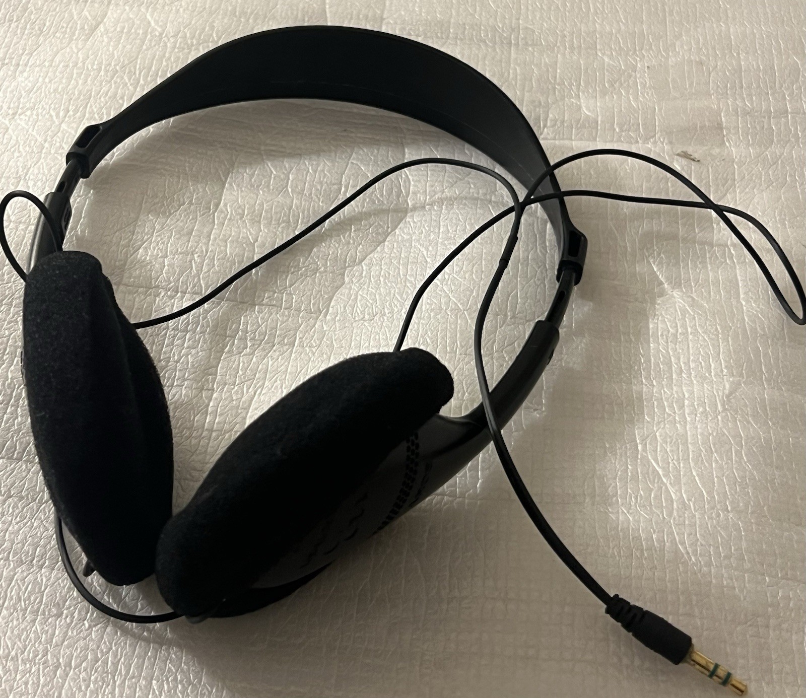 Vintage Sony MDR-027 Stereo Wired Headphones with New Foam Pads