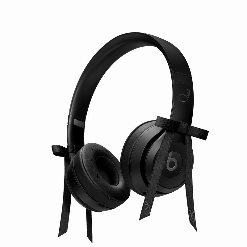 JENNIE Beats Solo 4 BLACKPINK Special Edition Headphones Onyx Black NEW IN HAND
