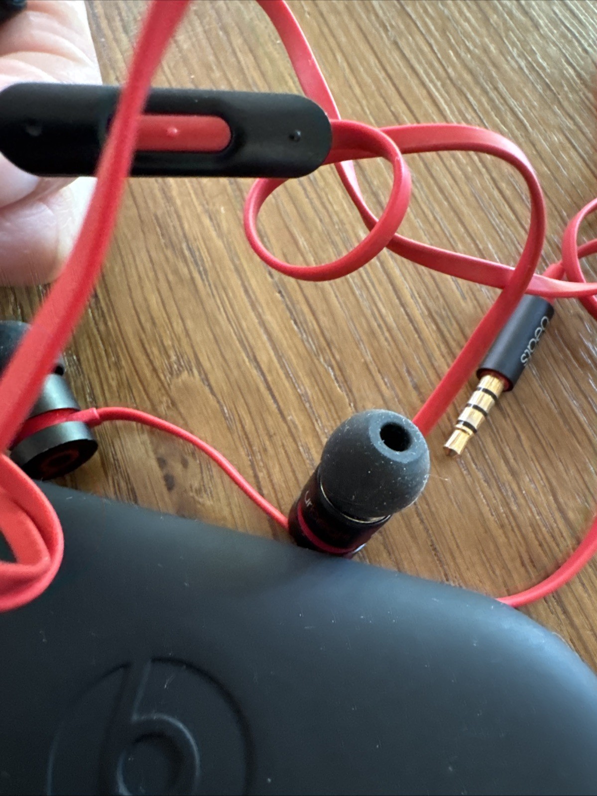 Beats by Dr. Dre urBeats In-Ear Headphones – Red/black ✅️