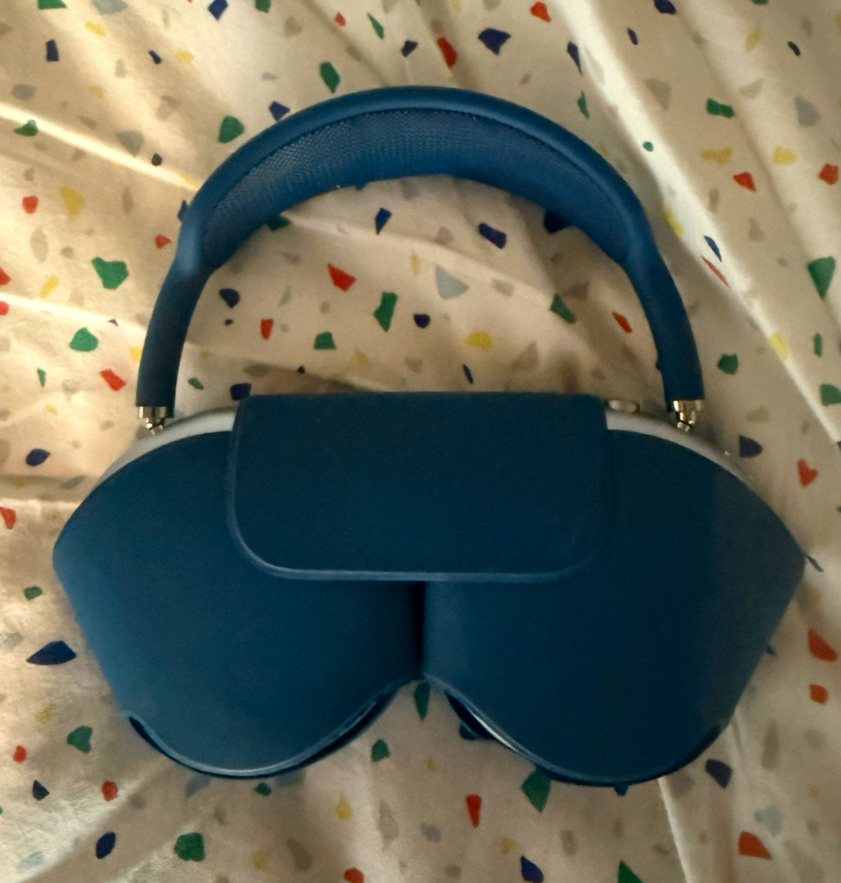 Apple AirPods Max Wireless Over-Ear Headphones Built-In Mic Blue/Silver