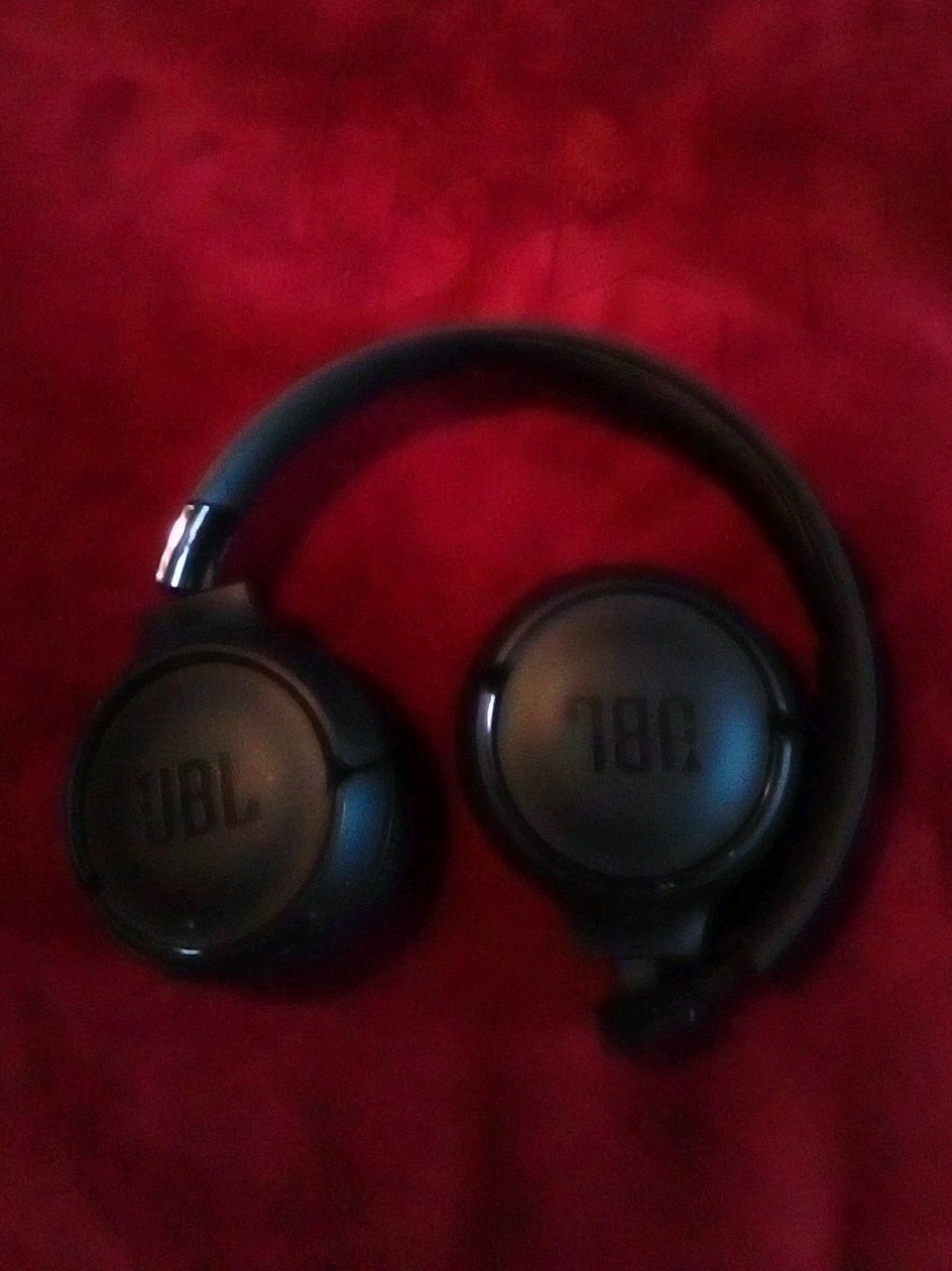 JBL Wireless Over-Ear Headphones – Black-Bluetooth