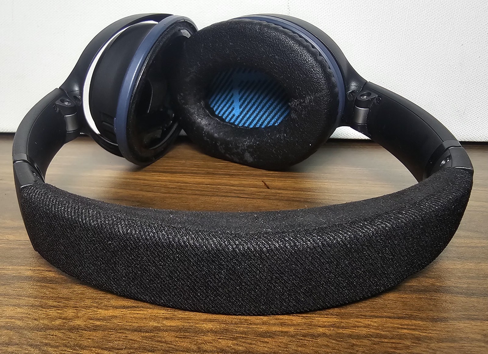 Bose QuietComfort 25 Noise Cancelling Wired Headphones Black – Read Description