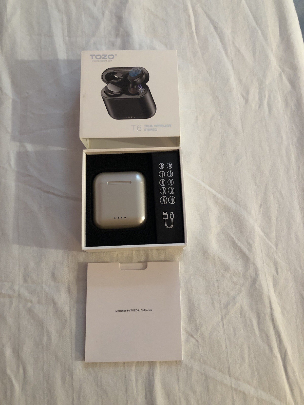 Tozo T6 Earbuds – Champagne *New in Box*