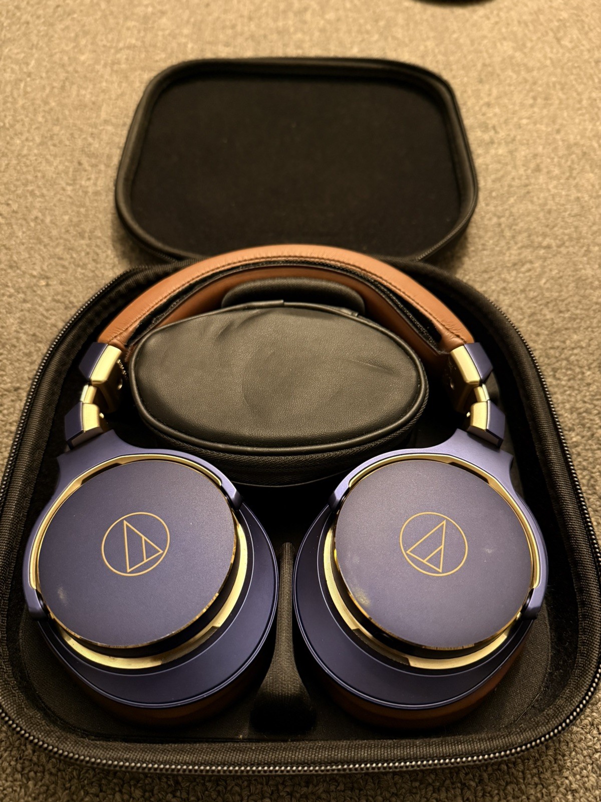Audio-Technica ATH-MSR7SE Special/Limited Edition Over-Ear True Motion Drivers