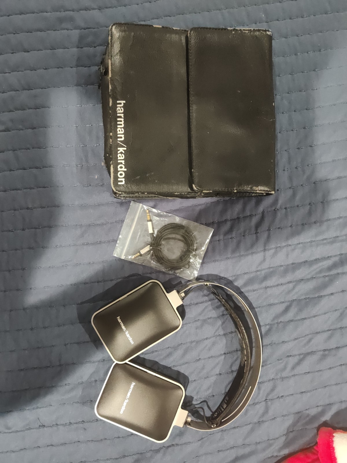Harman Kardon CL Precision On-Ear Wired Headphones Travel Case Tested/Working
