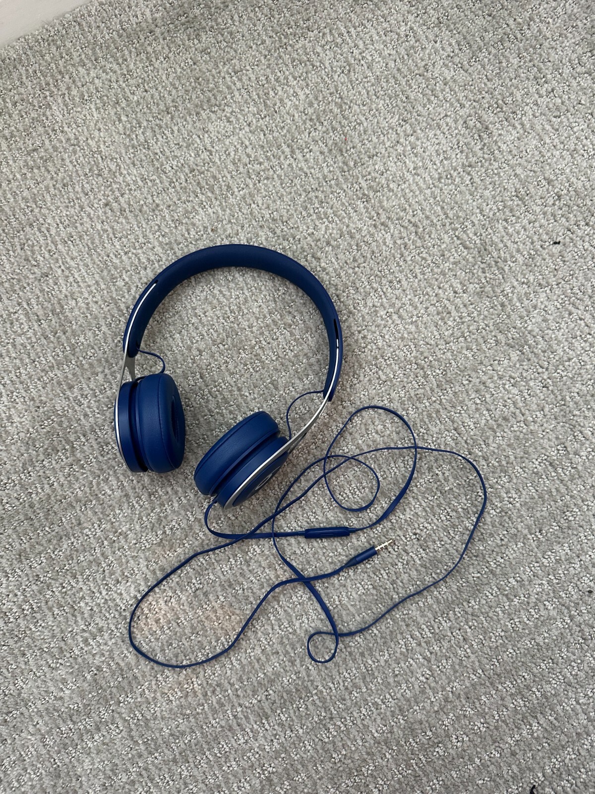 Beats By Dr. Dre ML9D2LLA Headphones – Blue