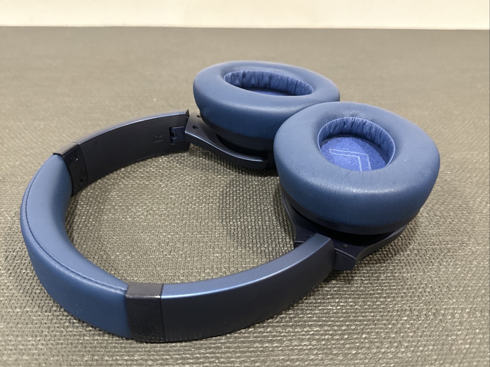 Soundcore Life Q20 Bluetooth Wireless Headphones Blue
