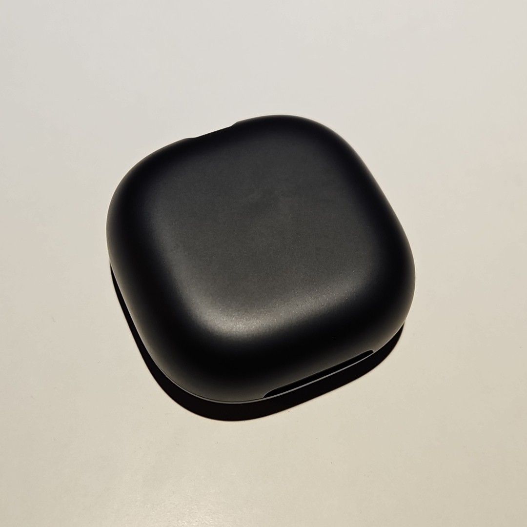 Shokz Openfit 2+ T921 Wireless Charging Case Black Good Condition (NO BUDS)