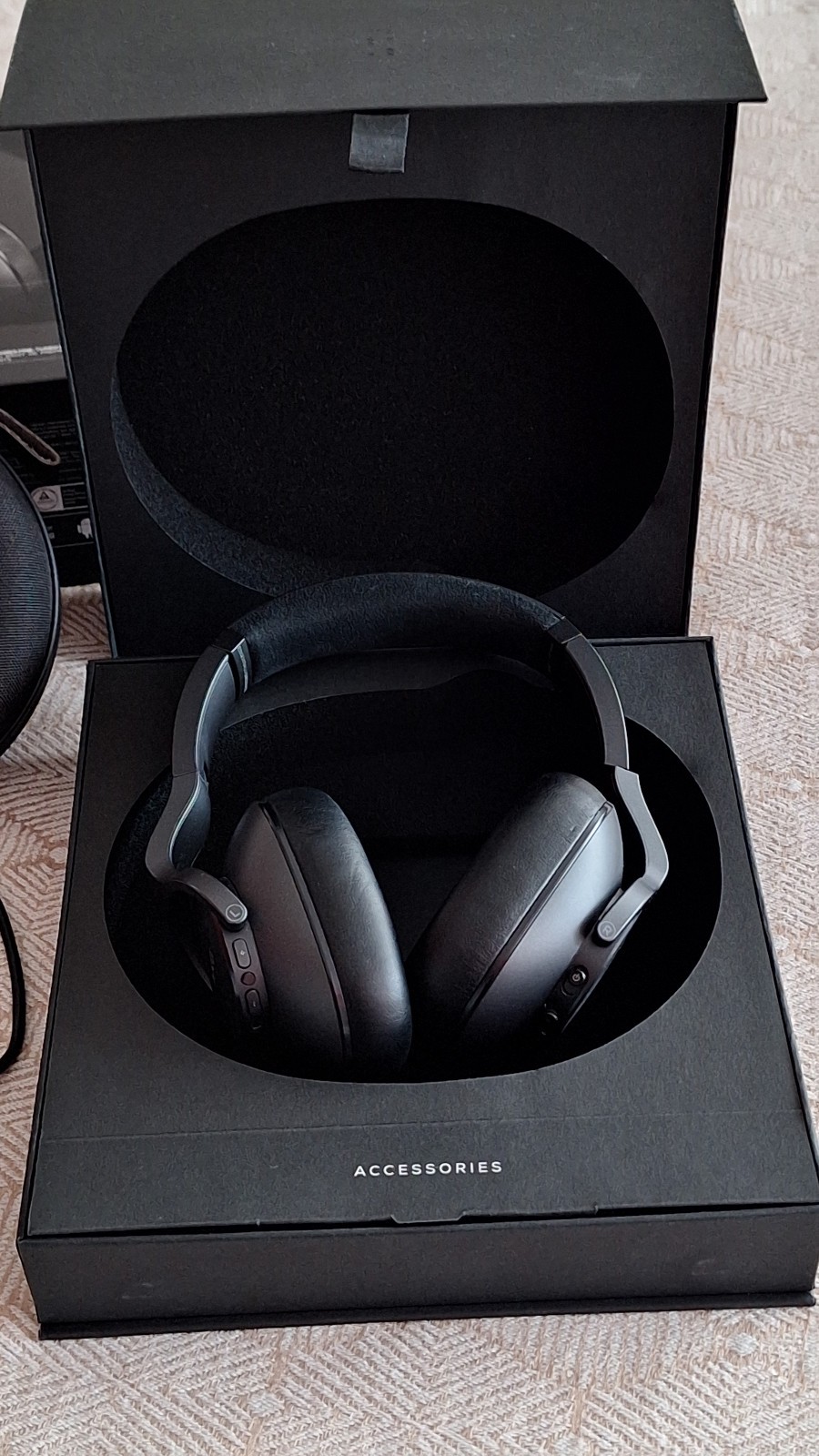AKG N700NC M2 premium over-ear, ANC wireless headphones. Harman curve accurate