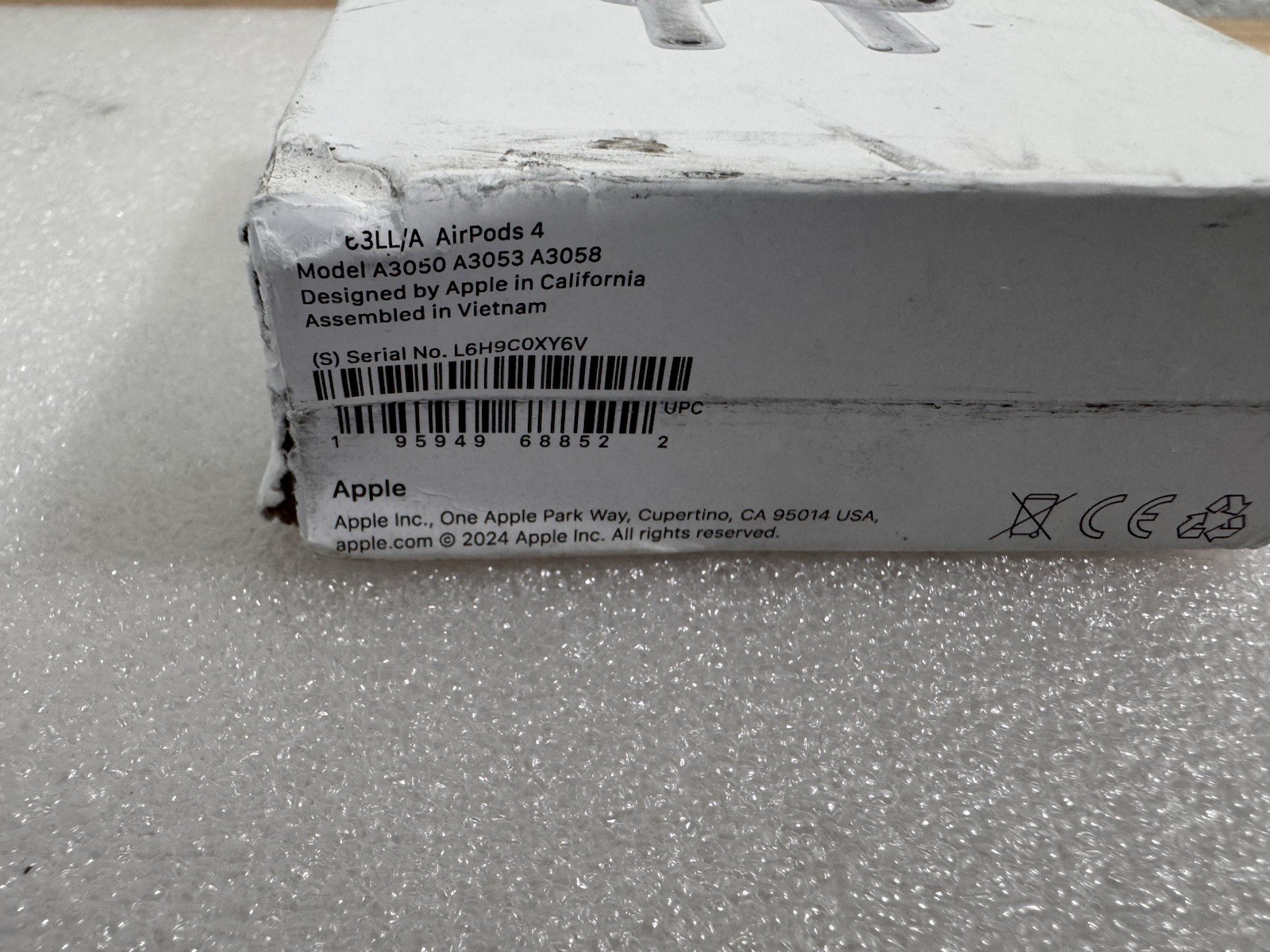 Apple AirPods 4 Wireless In-Ear Earbuds Bluetooth White MXP63LL/A (New Open Box)