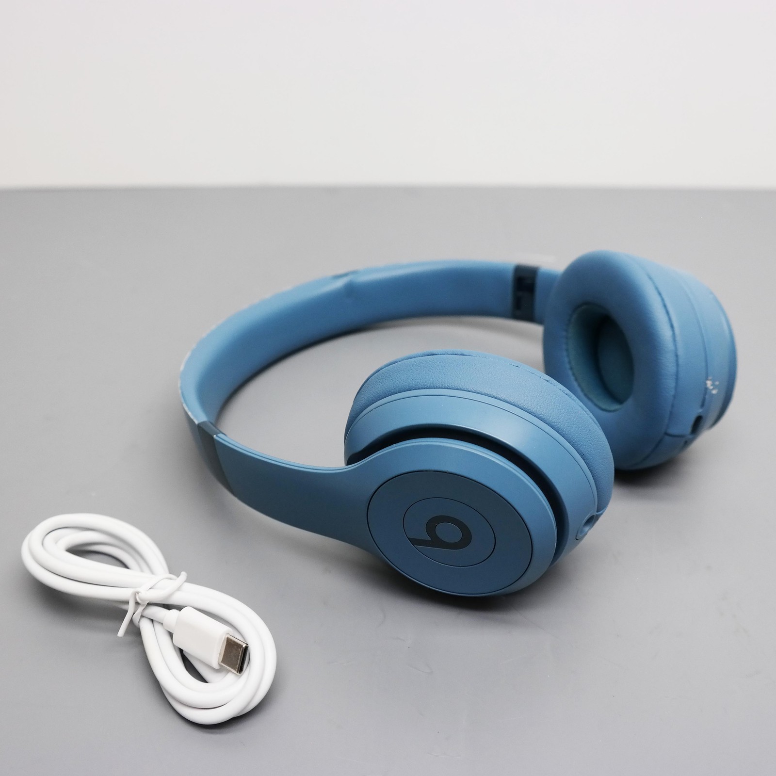 Beats by Dr. Dre Solo 4 On Ear Headphones MUW43LL/A Slate Blue READ