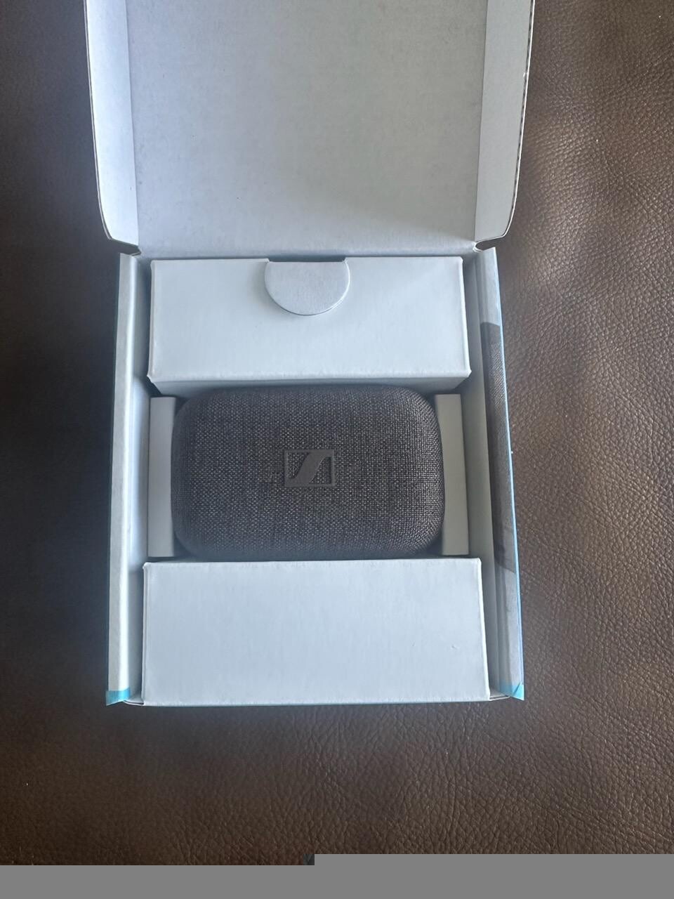 Sennheiser Momentum True Wireless 4 earbuds MTW4 Black Graphite BRAND NEW