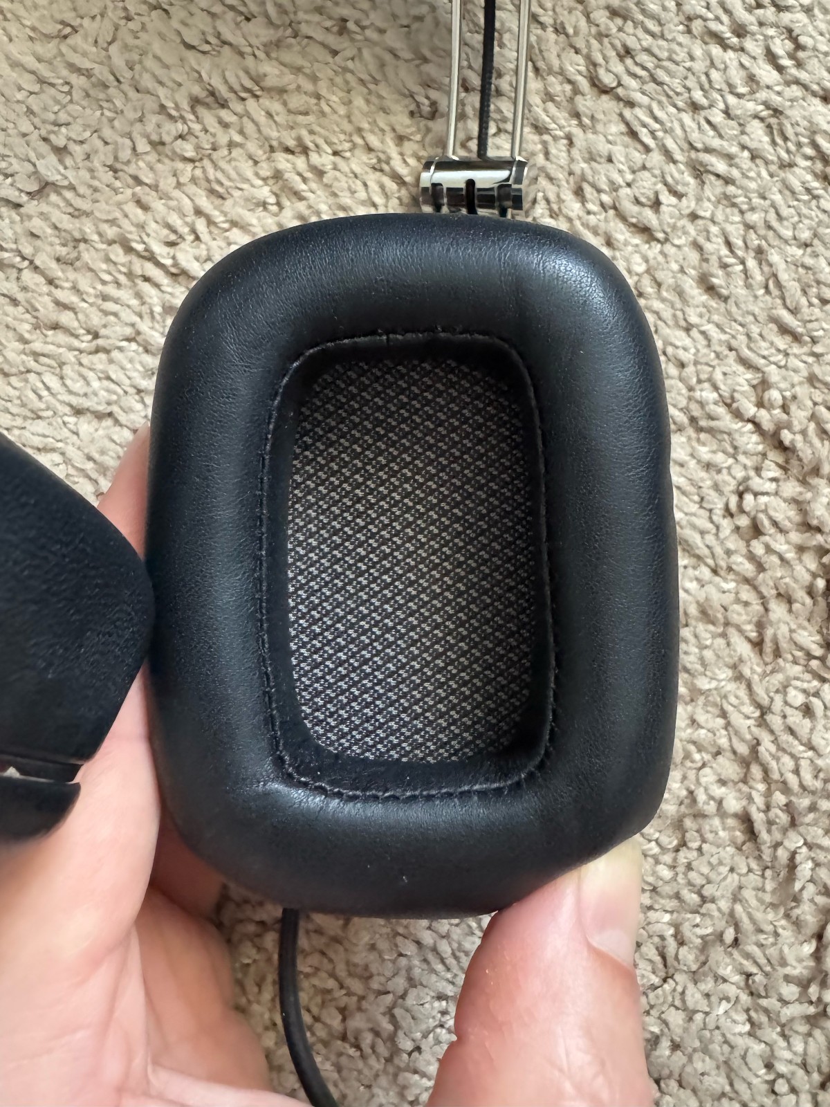 B&W Bowers & Wilkins P7 Wired Over Ear Closed-Back Headphones