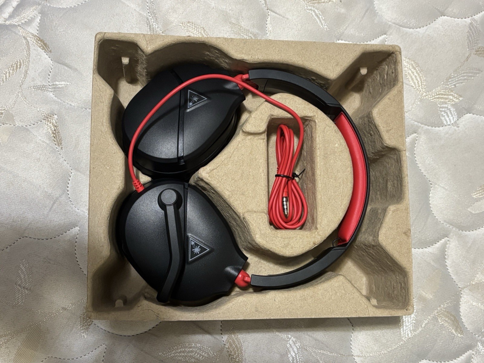 Turtle Beach Recon 70 Gaming Headset for Xbox Series, PS5, PS4, Black and Red