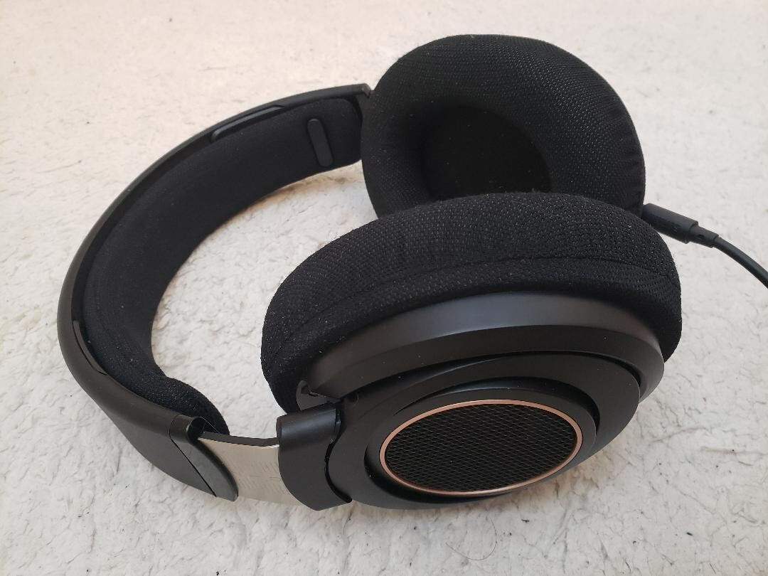 Philips SHP9600 Open-Back Headphones 32 OHM ( very good condition， like new )