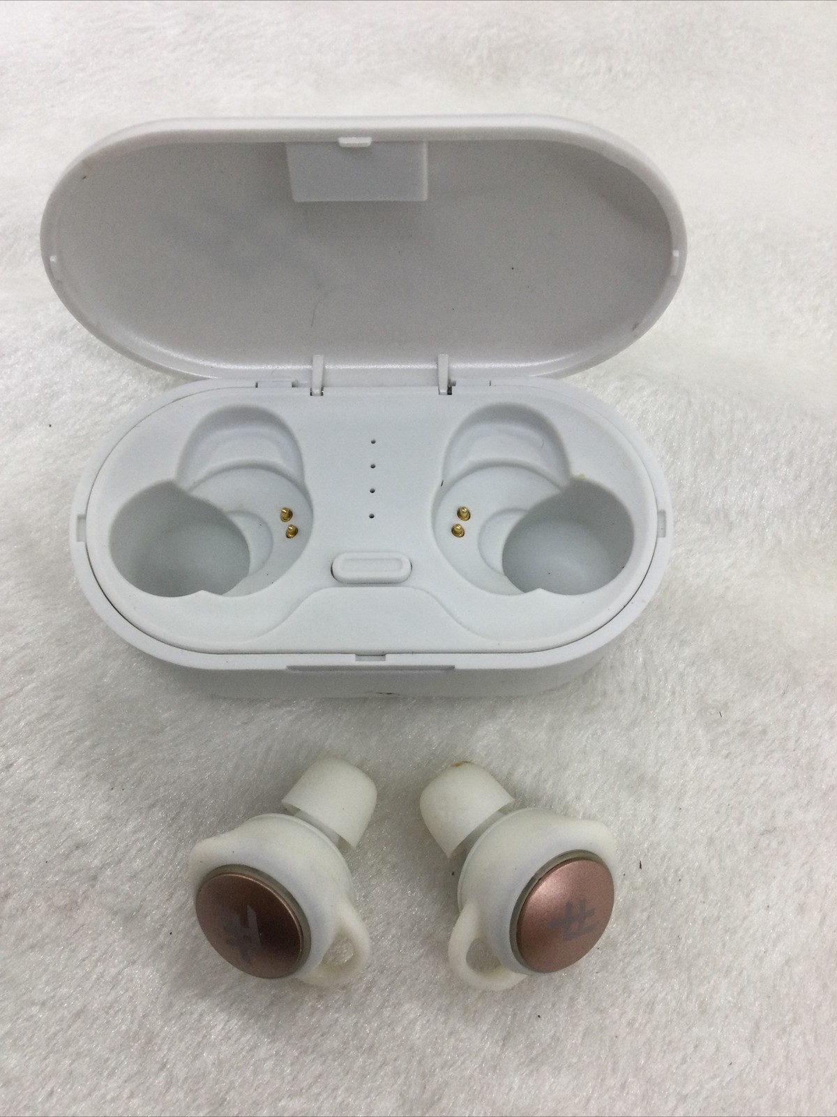 IFROGZ Airtime Sport Bluetooth Earphones w/Case, Cord, Preowned
